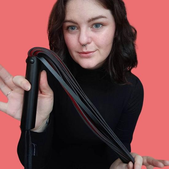 Sportsheets Saffron Flogger — Test & Review