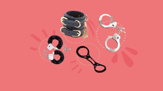 The 8 Best Bondage Cuffs from Beginner to Advanced